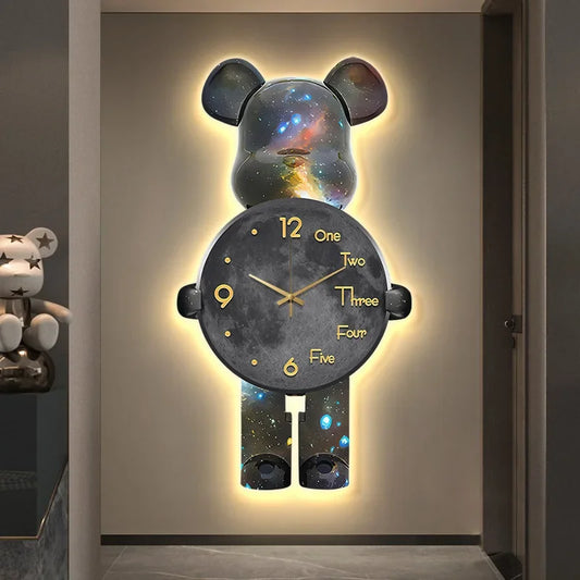 Light Luxury Violent Bear Creative Living Room Clock Wall Clock High-end Clock Wall Hanging